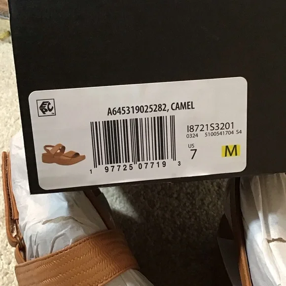 Vionic Women's Brown Sandals - Picture 4 of 5